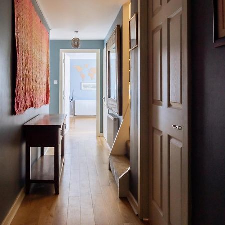 Stylish 3 Bedroom Apartment Near Hollyrood Park Edinburgh Bagian luar foto