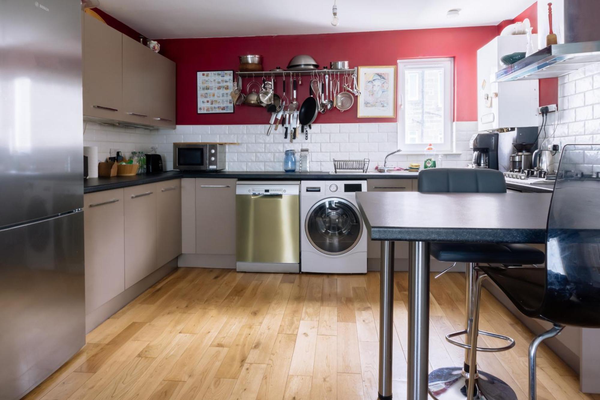 Stylish 3 Bedroom Apartment Near Hollyrood Park Edinburgh Bagian luar foto