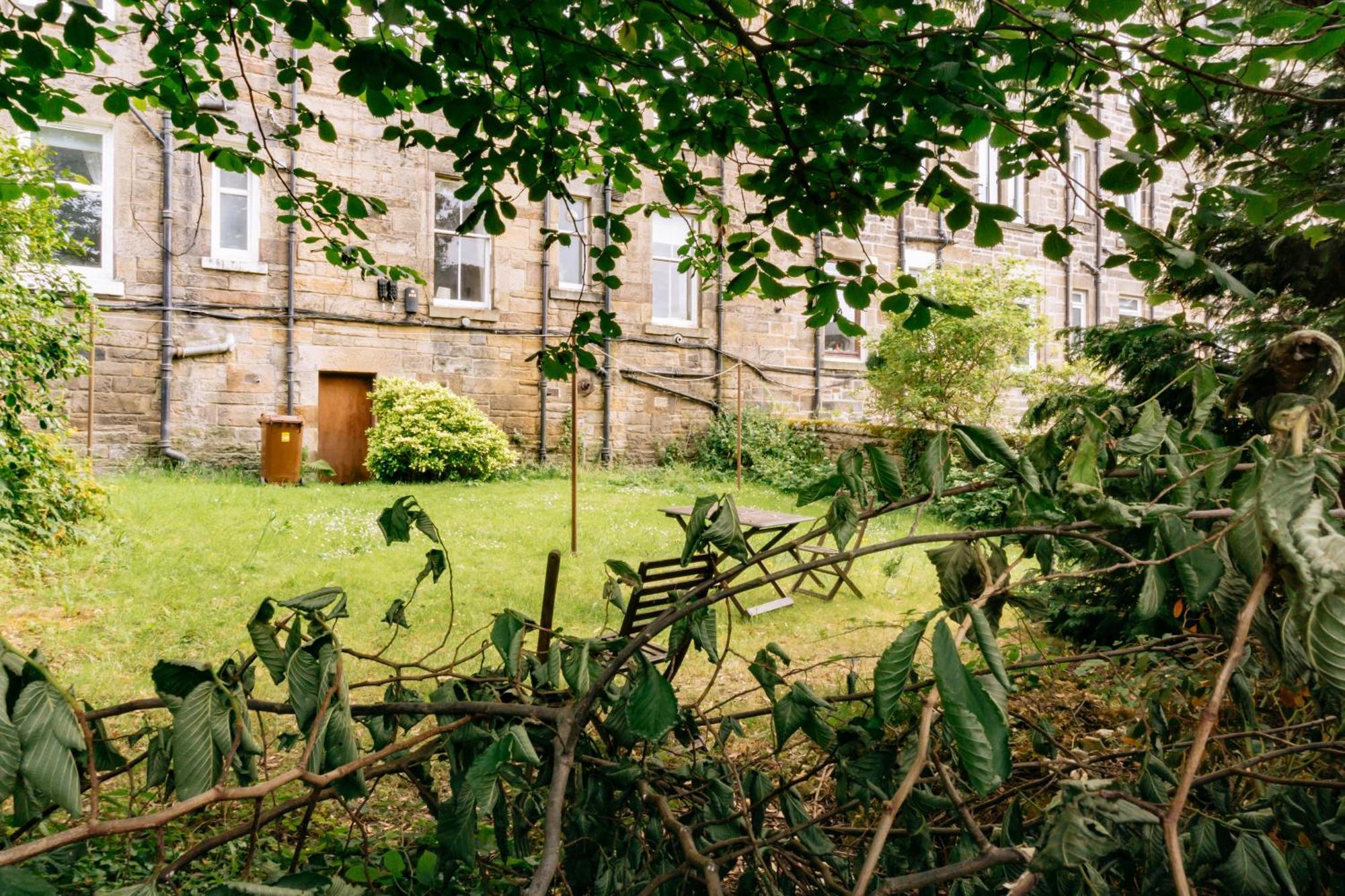 Stylish 3 Bedroom Apartment Near Hollyrood Park Edinburgh Bagian luar foto